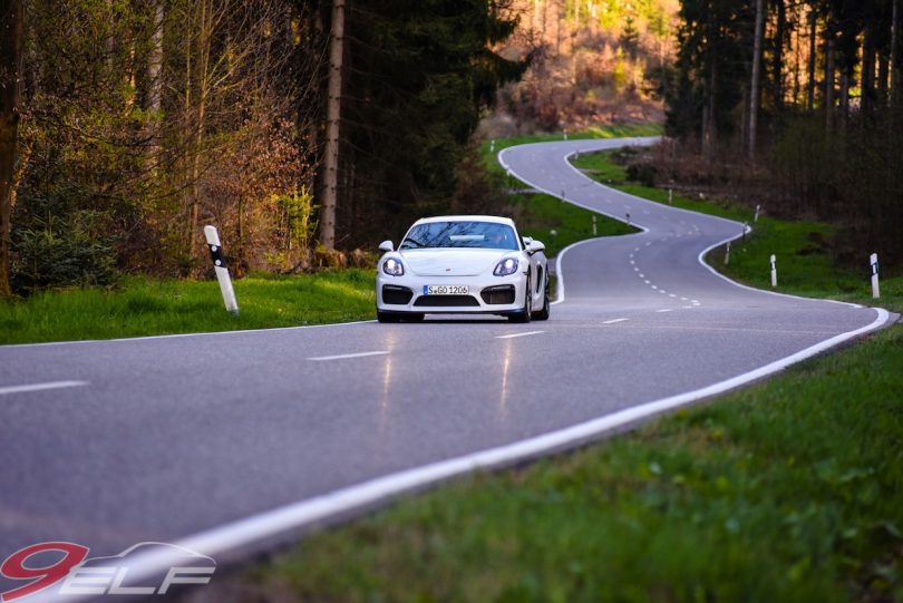 Porsche Cayman GT4