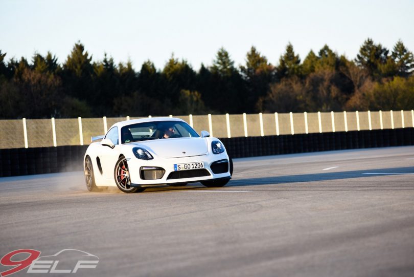 Porsche Cayman GT4